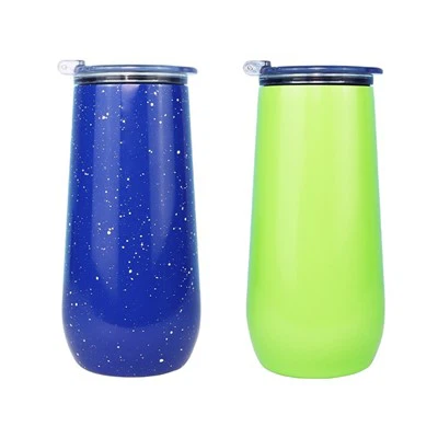 Tumbler champagne terlindung dengan penutup atas flip